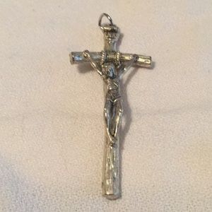 😇Vintage Style Crucifix Pendant Etched Detail 😇